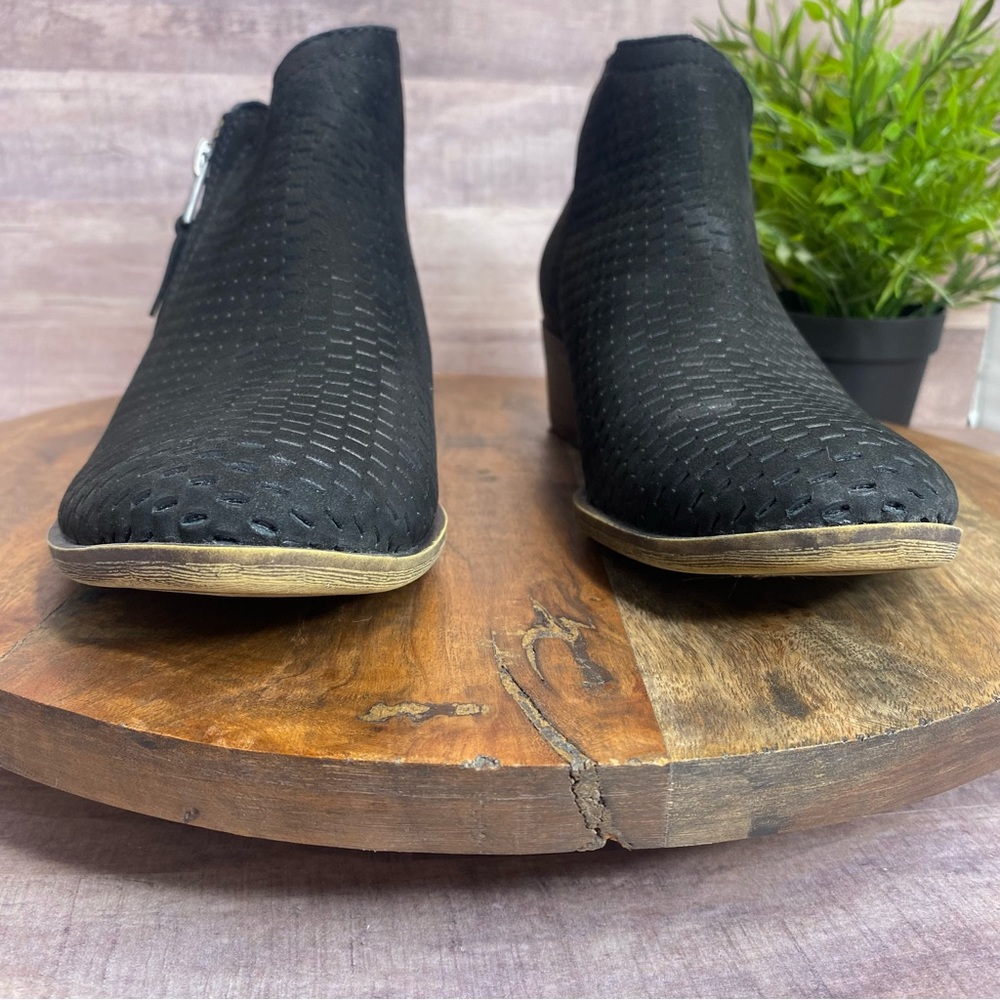 Lucky Brand “LK Brielle” Black Suede Bootie - Size: 8.5M - Picture 2 of 9